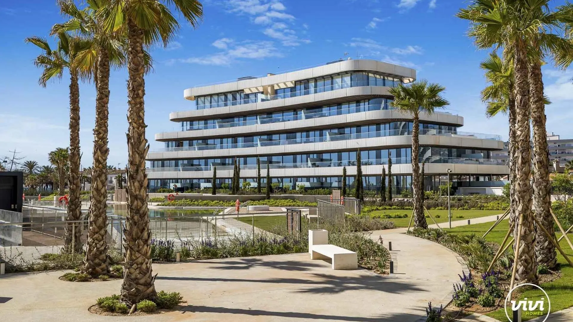 Vivi Homes - Choco Pool, Gym, Terrace & Beach Torremolinos Apartment